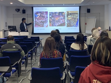 Prof. Amit Agrawal giving a talk at the CGC