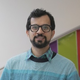 head shot of Dr Hamza Shakee